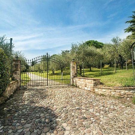 Residenza Fondo Ulivi Villa Ponti sul Mincio Kültér fotó